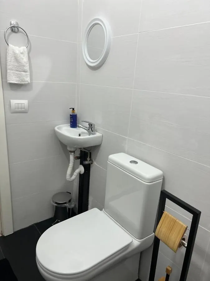 Hanna 520 Apartments R2 Τίρανα 0*,  Αλβανία